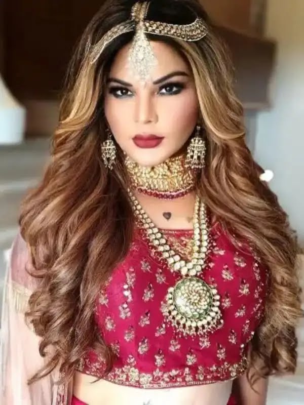 Rakhi Sawant Becomes Bride For Dodi Khan or Mufti Qavi