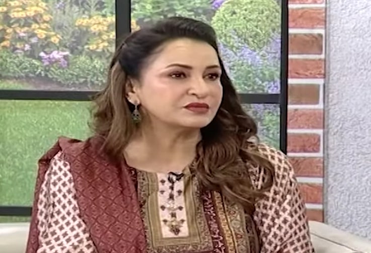 Saba Faisal on comparison with daughter Sadia Faisal