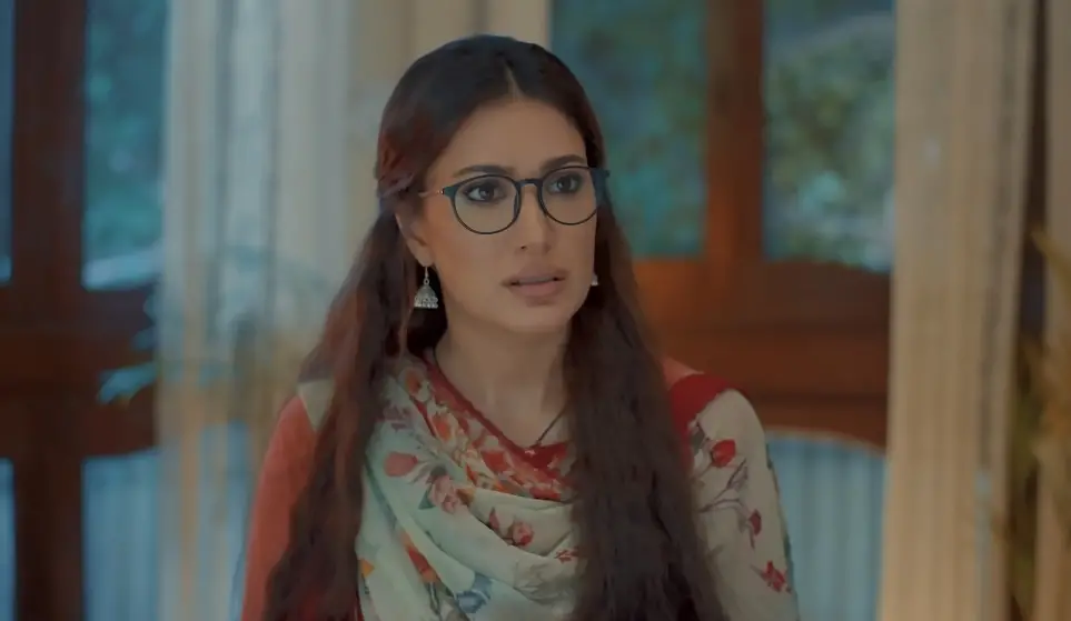 Dayan - Viewers Question Mehwish Hayat as University Student