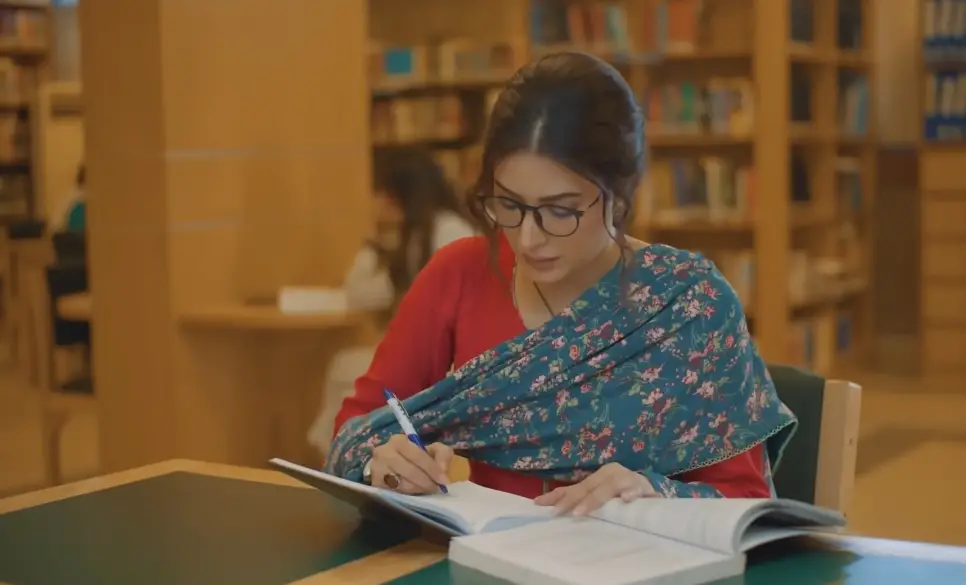 Dayan - Viewers Question Mehwish Hayat as University Student