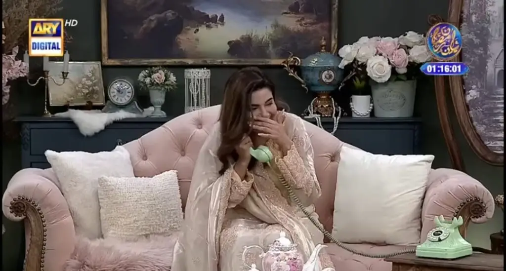 Mikaal Zulfiqar Gets Proposal in Live Show