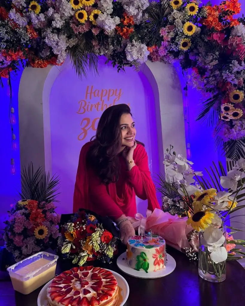 Zara Noor Abbas celebrates birthday with husband