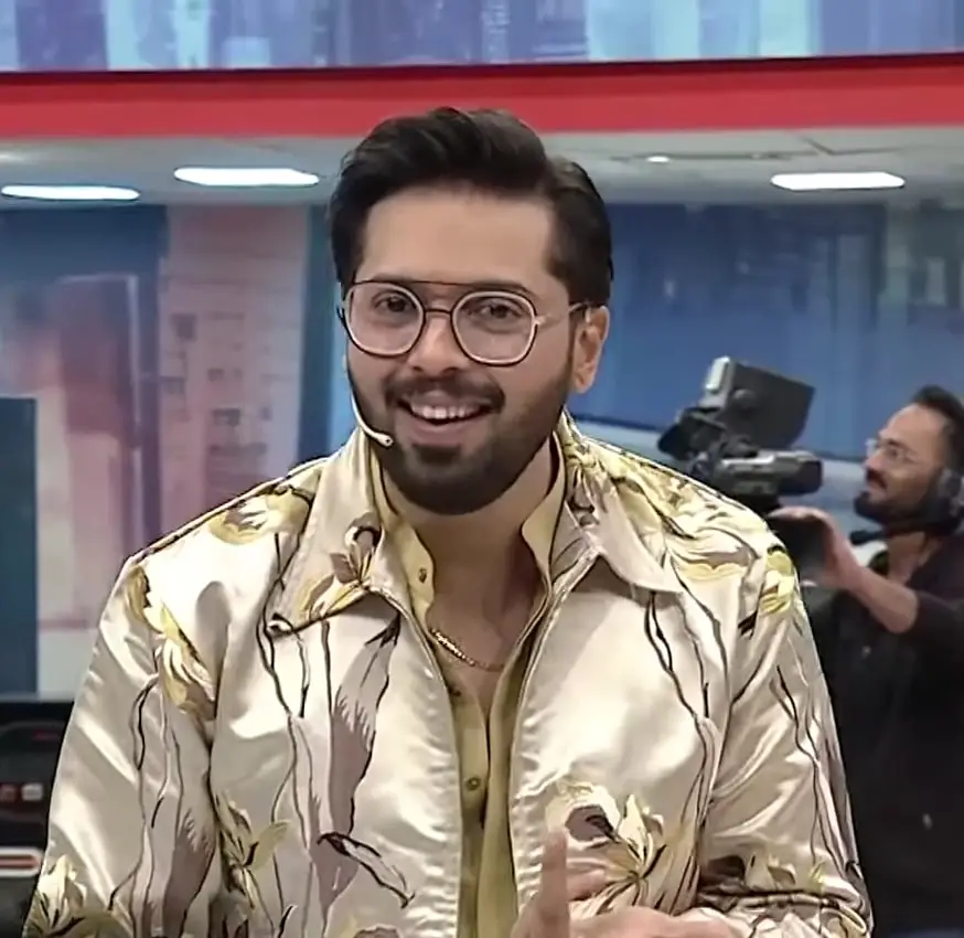 Fahad Mustafa Under Fire For Personal Comment On Kubra & Gohar