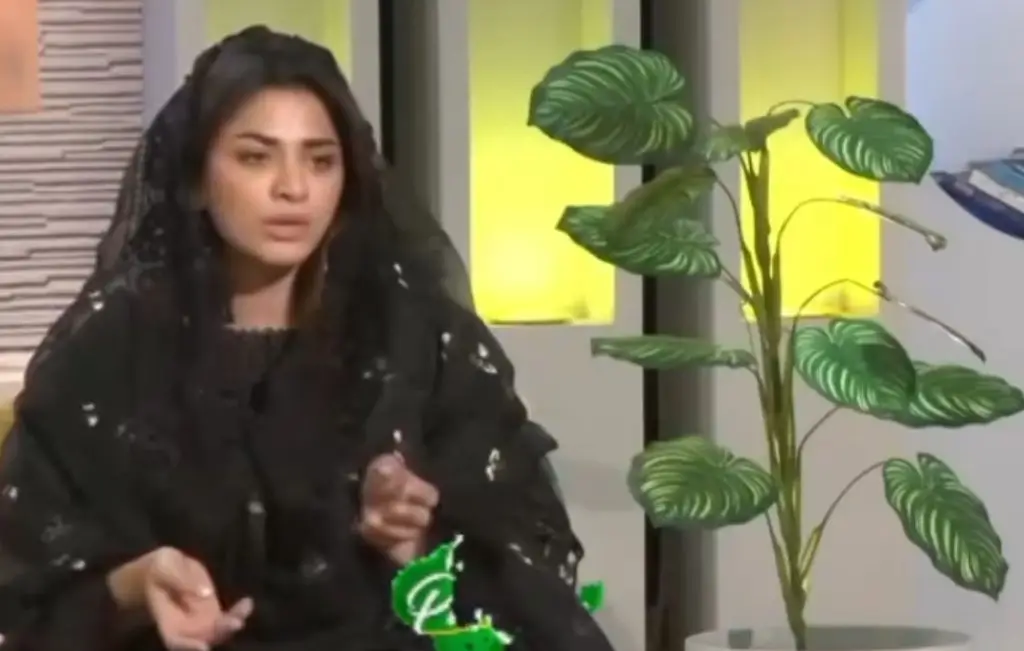 Tere Bin Fame Hira Soomro Loses Calm in Live Ramzan Transmission