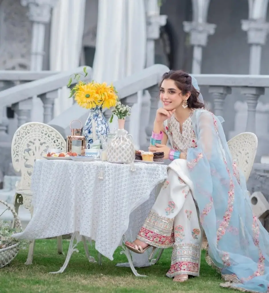 Pakistani Actresses Embrace the Farshi Shalwar Trend