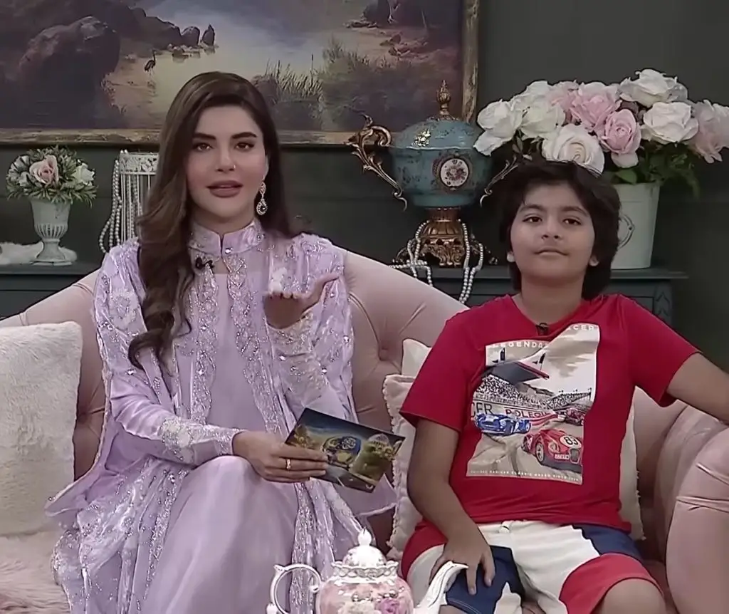 Balaj Exposes Mom Nida Yasir On Live Show