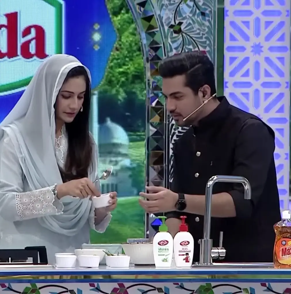 Iqrar Ul Hassan & Waseem Badami's Flirtation With Female Chef