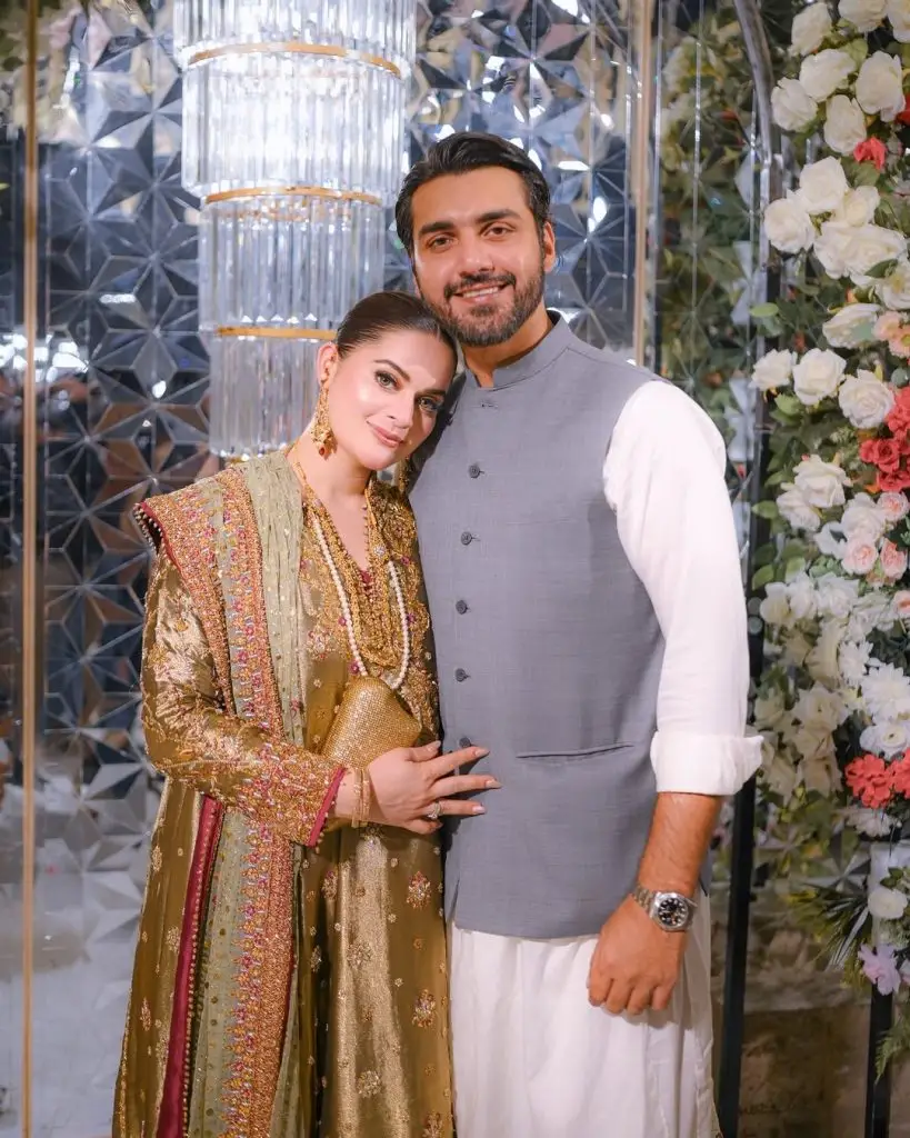Aiman Khan and Minal Khan HD Family Pictures from Brother’s Barat
