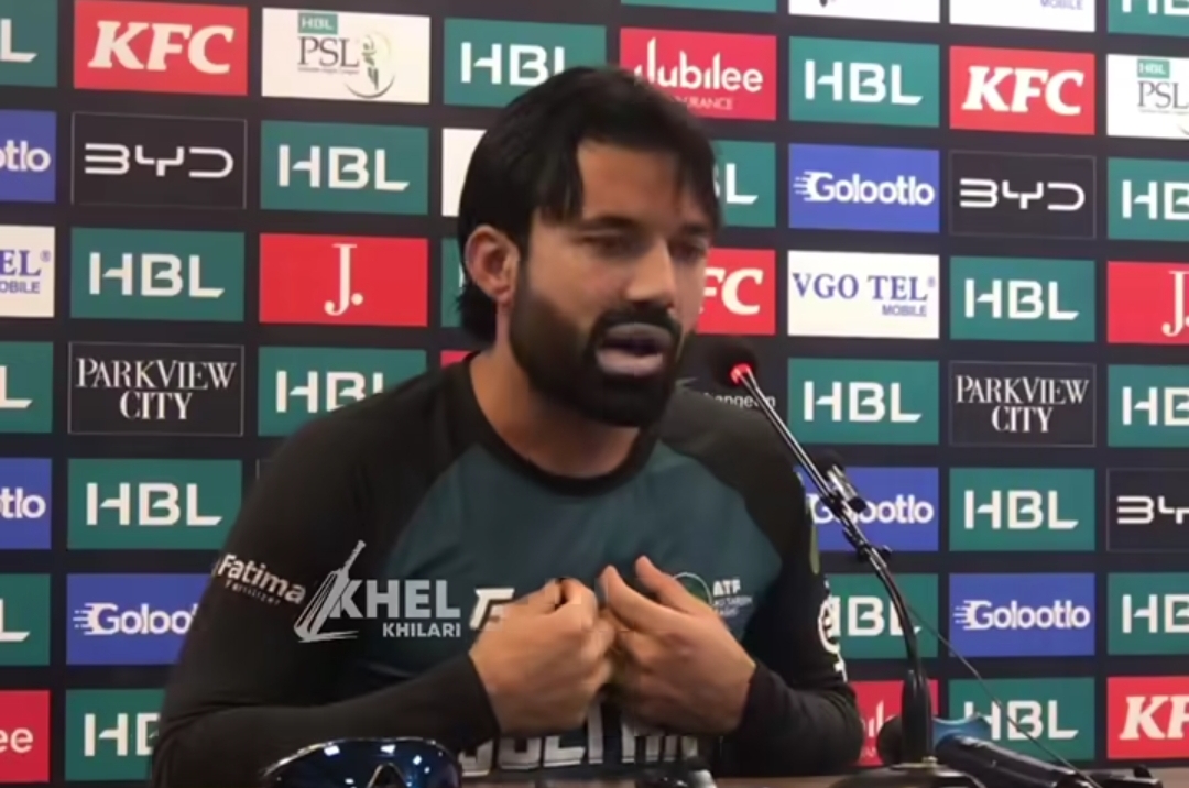 Muhammed Rizwan Hand Some Muhammad Rizwan's Statement About His Poor English Trolled | Reviewit.pk