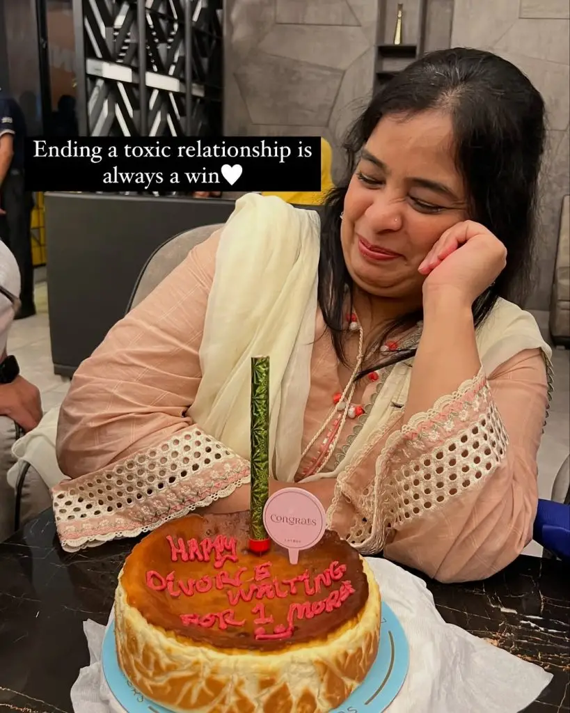 Daughter’s Celebration Of Mother’s Divorce Goes Viral