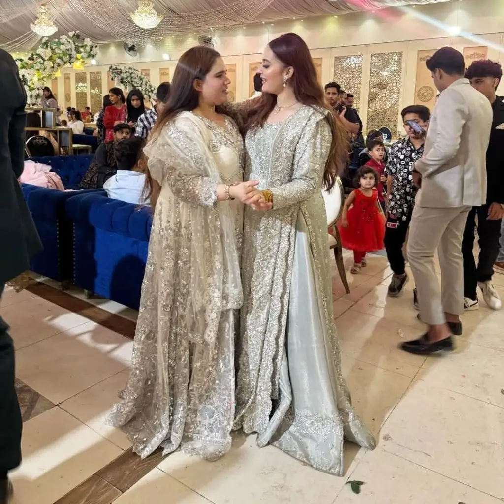 Aiman Khan & Muneeb Butt Clicks with Daughters from Maaz’ Walima