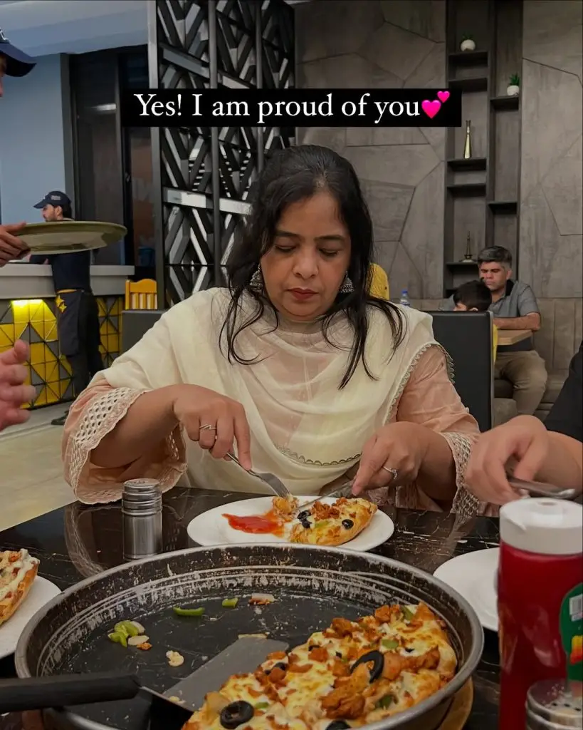 Daughter’s Celebration Of Mother’s Divorce Goes Viral