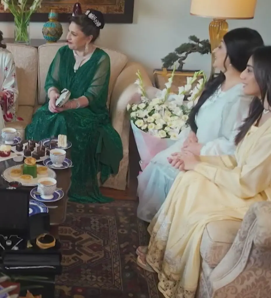 Behroopia Episode 3 – Cheap Styling and Flawed Scenes
