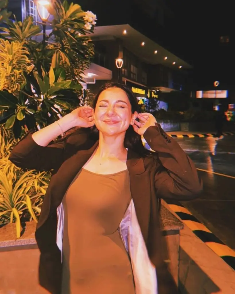 Hania Aamir’s Bold Pictures Criticized