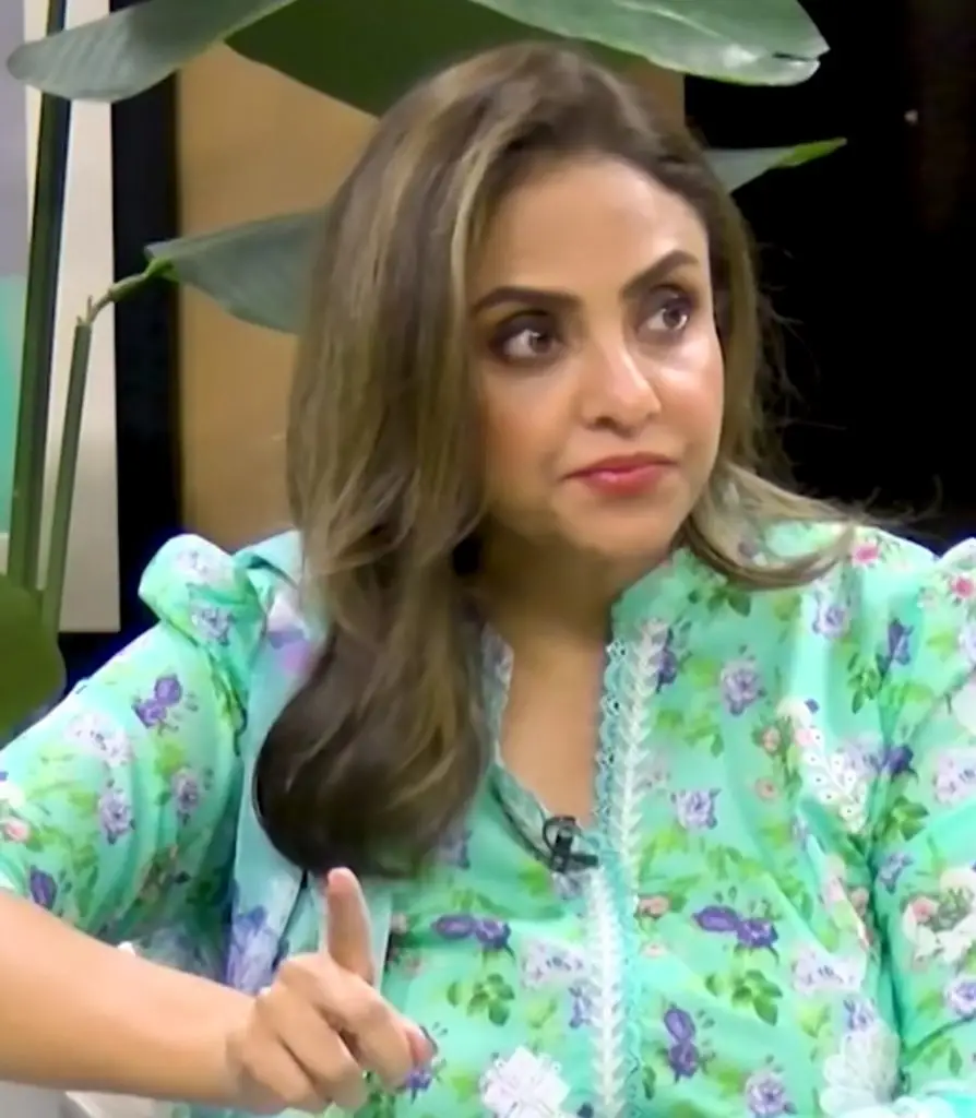 Pakistani TV Critics Face Backlash for Criticizing Humraaz