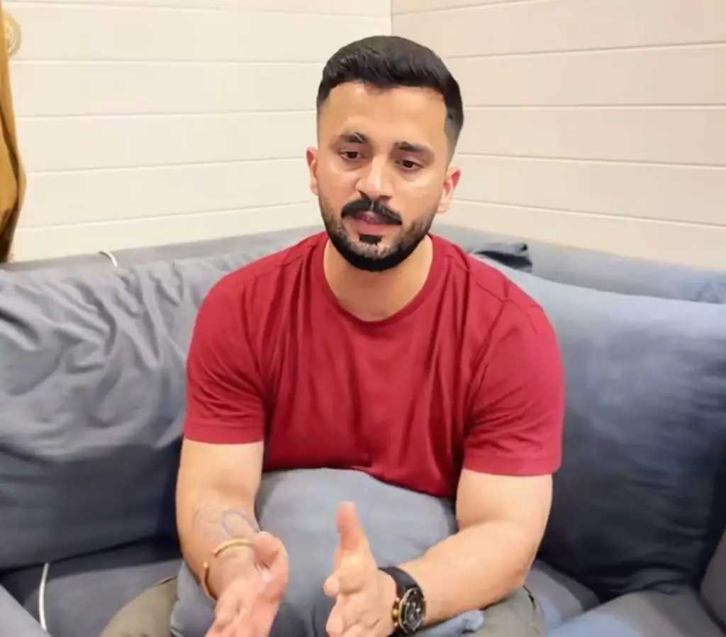 Rajab Butt Replies to the Criticism of Mistreating His Wife