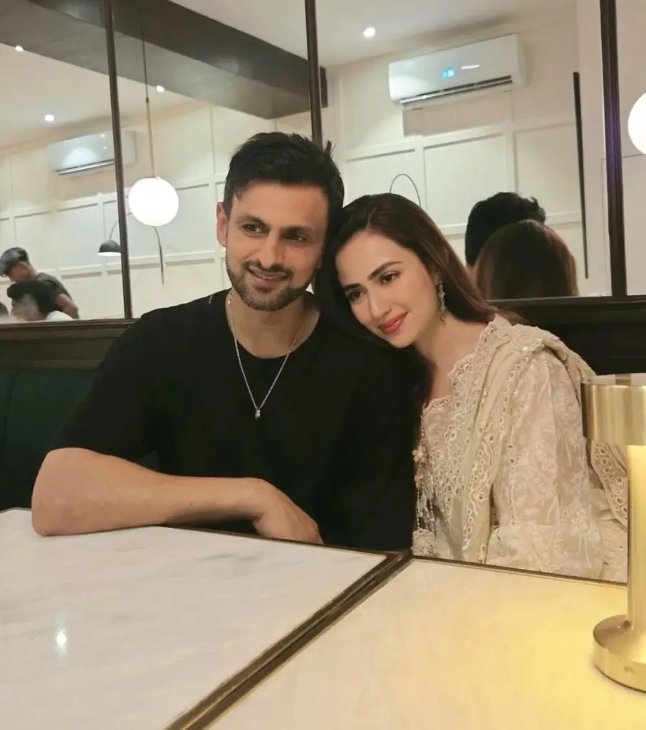 Omayr Waqar’s Controversial Remarks about Sana Javed Javed