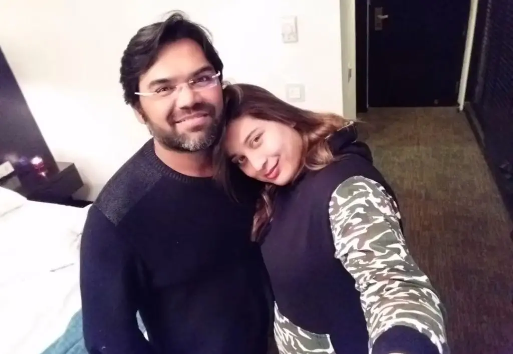 Sarah Omair Narrates Dramatic Love Story with Director Mohsin Talat