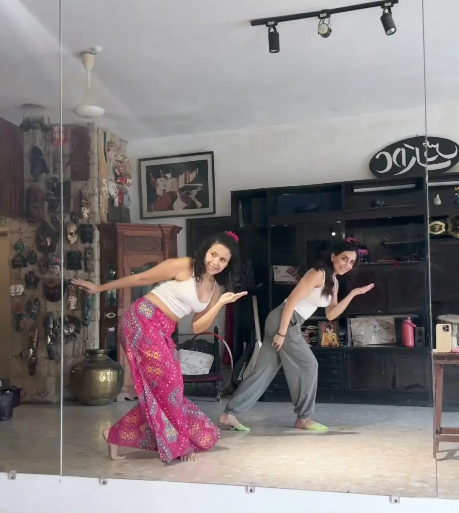 Ushna Shah’s Smooth Dance Moves Grab Public Attention