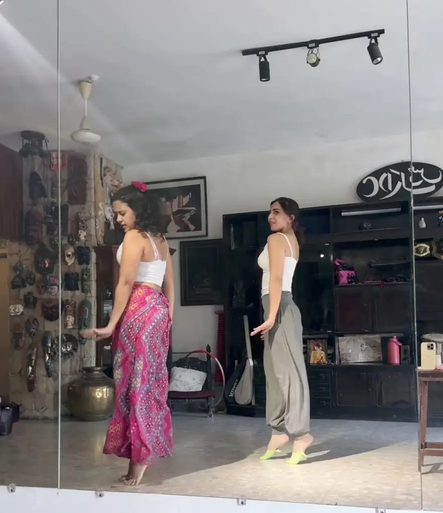 Ushna Shah’s Smooth Dance Moves Grab Public Attention