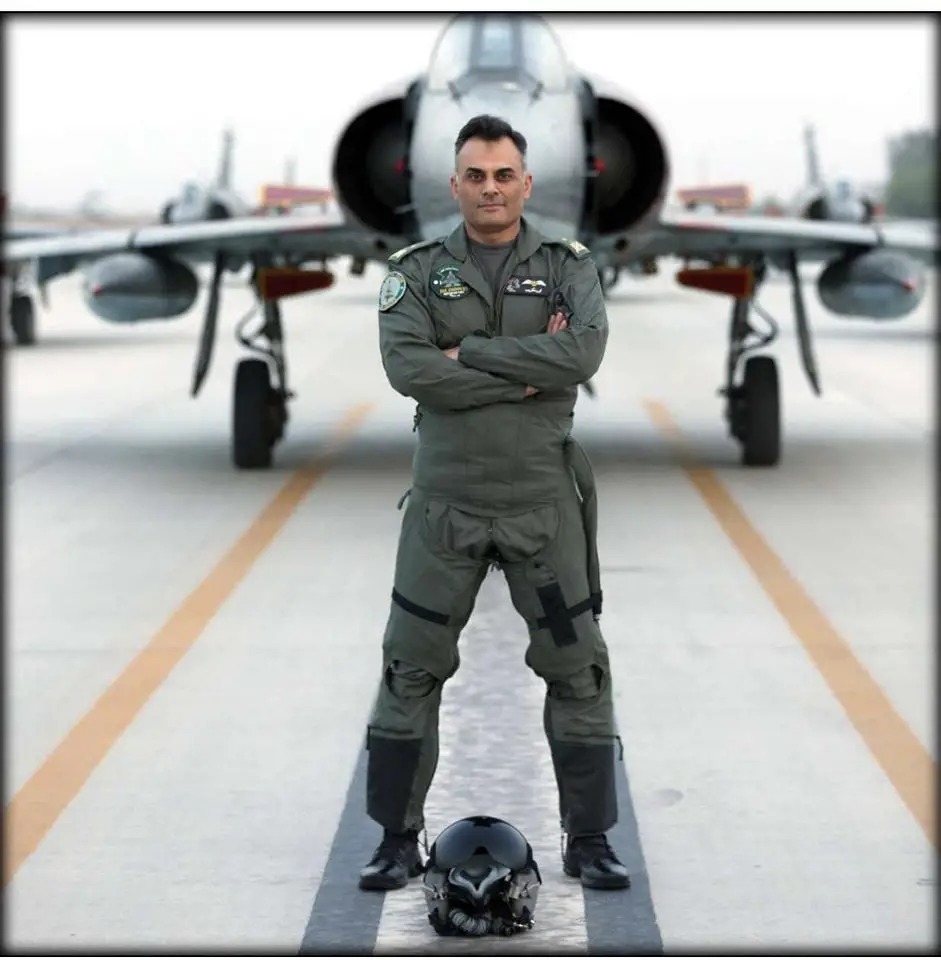 Air Marshall Aurangzaib Ahmed & Navy Vice Admiral Nawaz Meme Fixed on the Internet