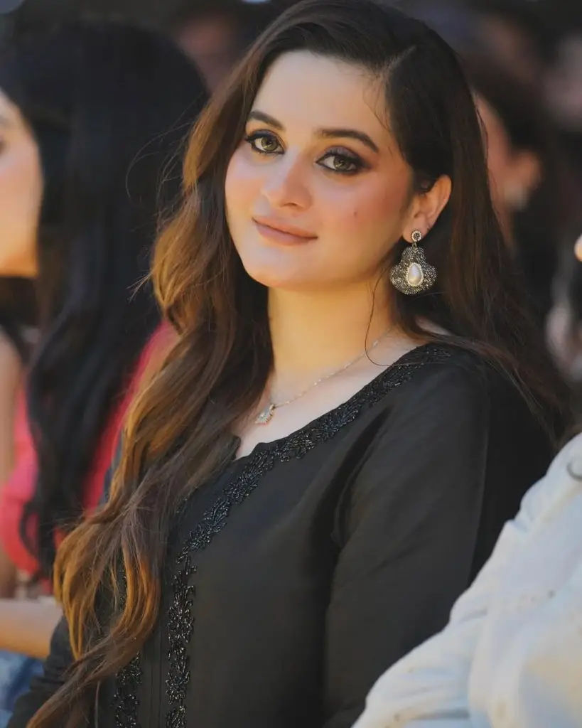 Aiman Khan Receives Felicitations On Third Pregnancy