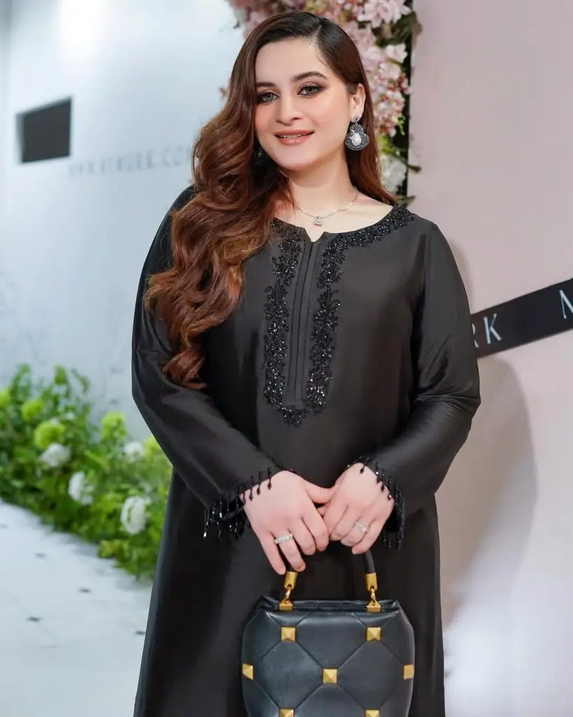 Aiman Khan Receives Felicitations On Third Pregnancy