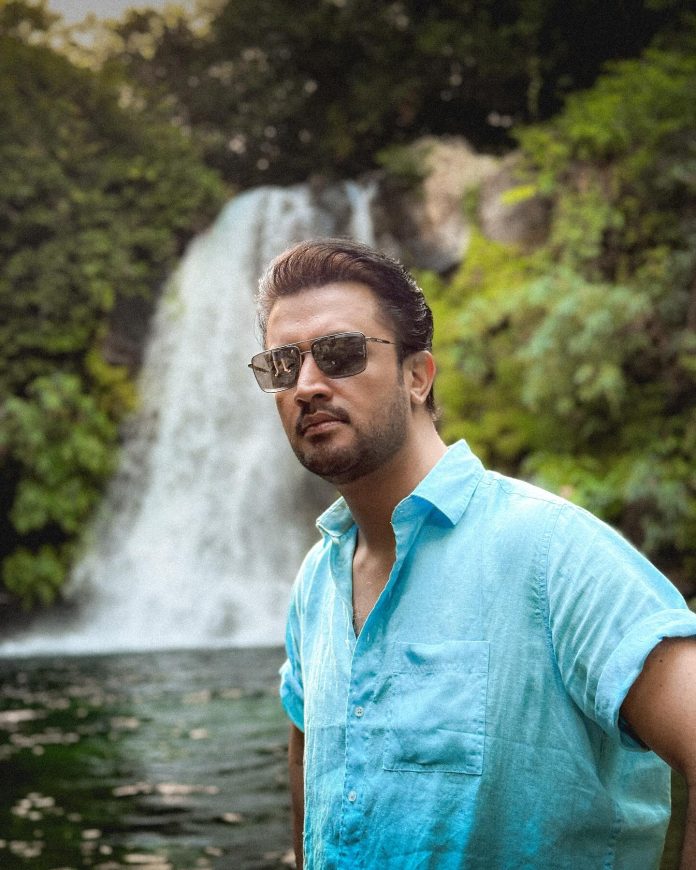 Mishi Khan Calls Out Atif Aslam & Rahat Fateh AK | Reviewit.pk