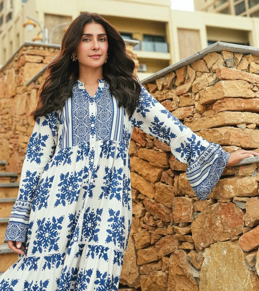 Ayeza Khan – Superstar Or Super Influencer?