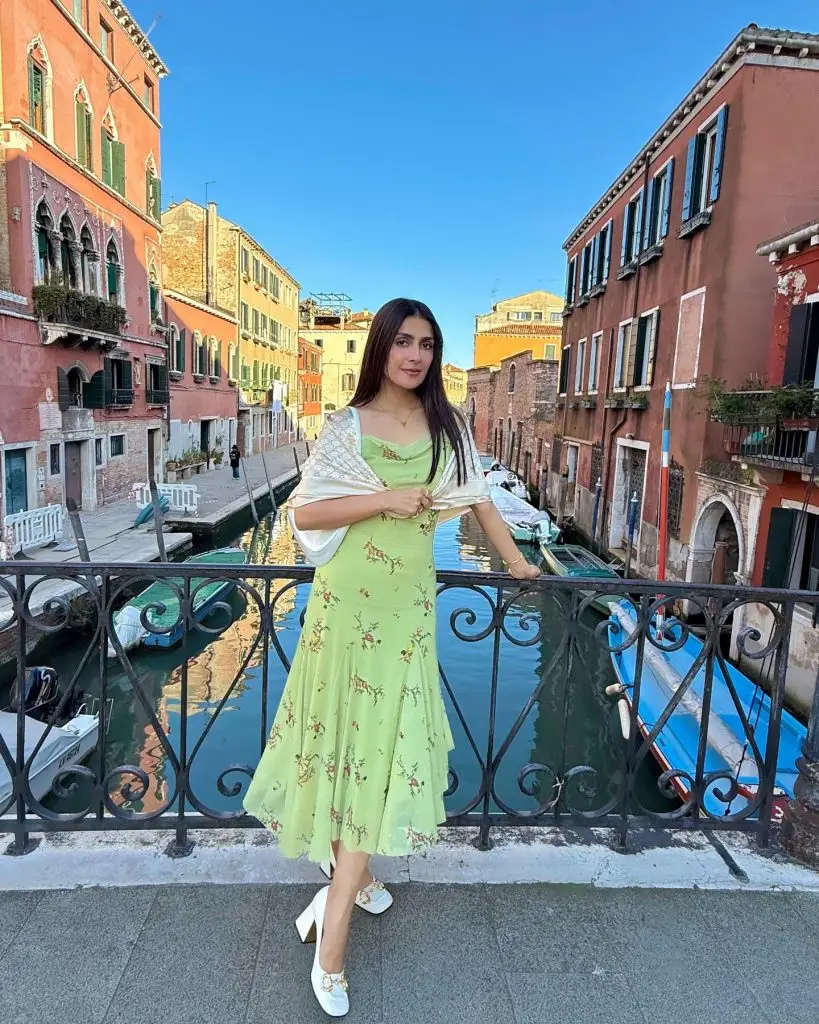 Ayeza Khan – Superstar Or Super Influencer?
