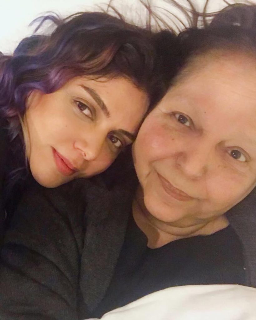 Hadiqa Kiani Remembers Late Mother On Mother’s Day
