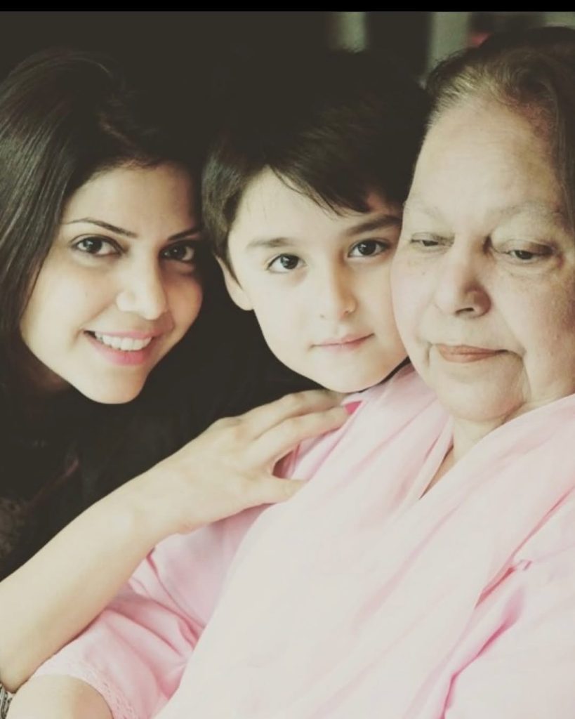 Hadiqa Kiani Remembers Late Mother On Mother’s Day