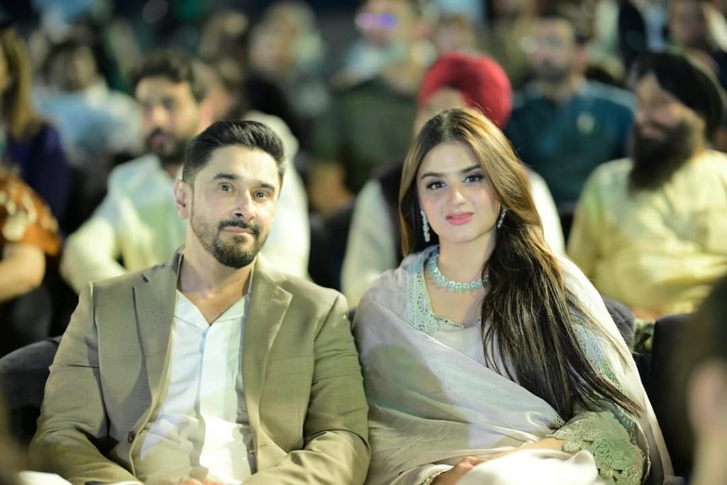 Hira Mani Honored While Mani Gets Ignored at a Recent Event