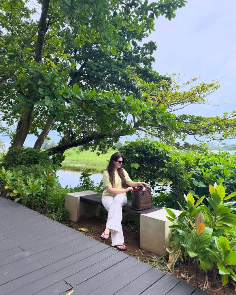 Minal Khan Sri Lanka Trip Pictures