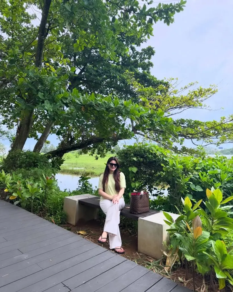 Minal Khan Sri Lanka Trip Pictures