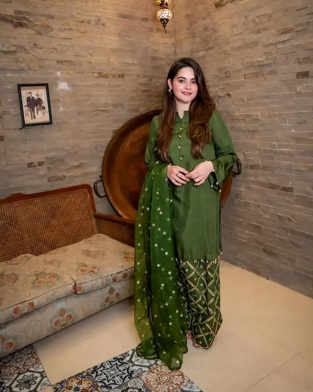 Minal Khan’s Loud & Clear Message To India Wins Hearts