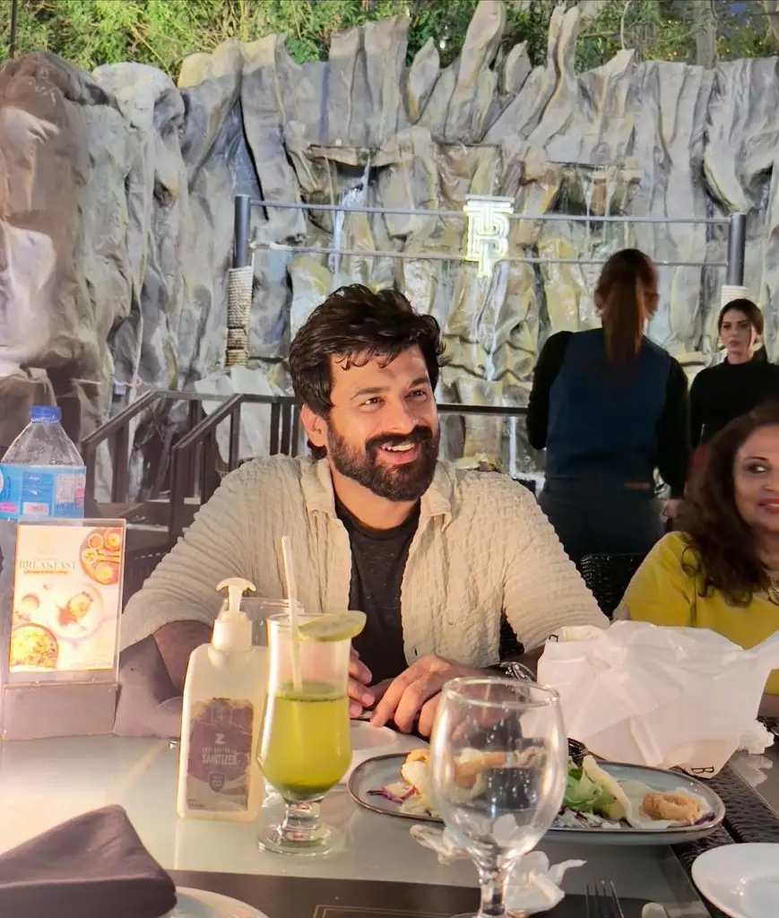 Naqaab Cast Reunites At Dinner