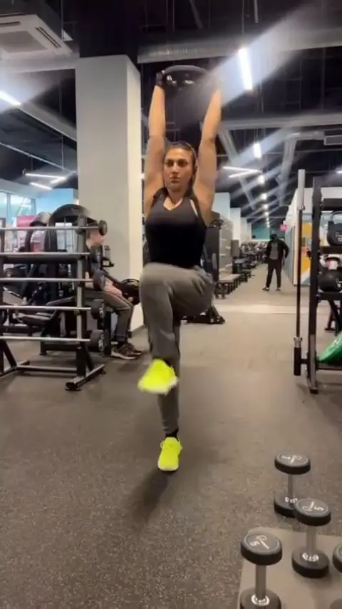 Sana Nawaz’s Bold Gym Video Stirs Controversy