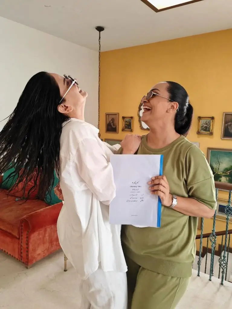 Saba Qamar Shares Star-Studded Pictures From Case No 9 Set