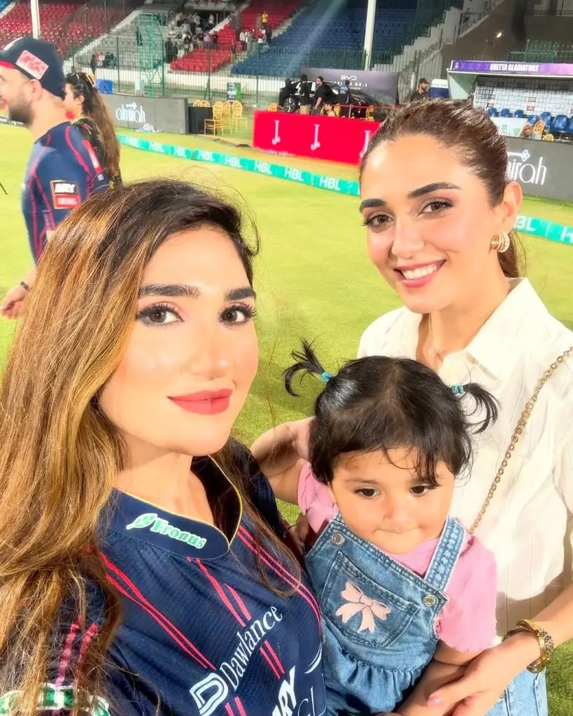 Samiya Hassan Ali’s Latst Beautiful Family Clicks From PSL