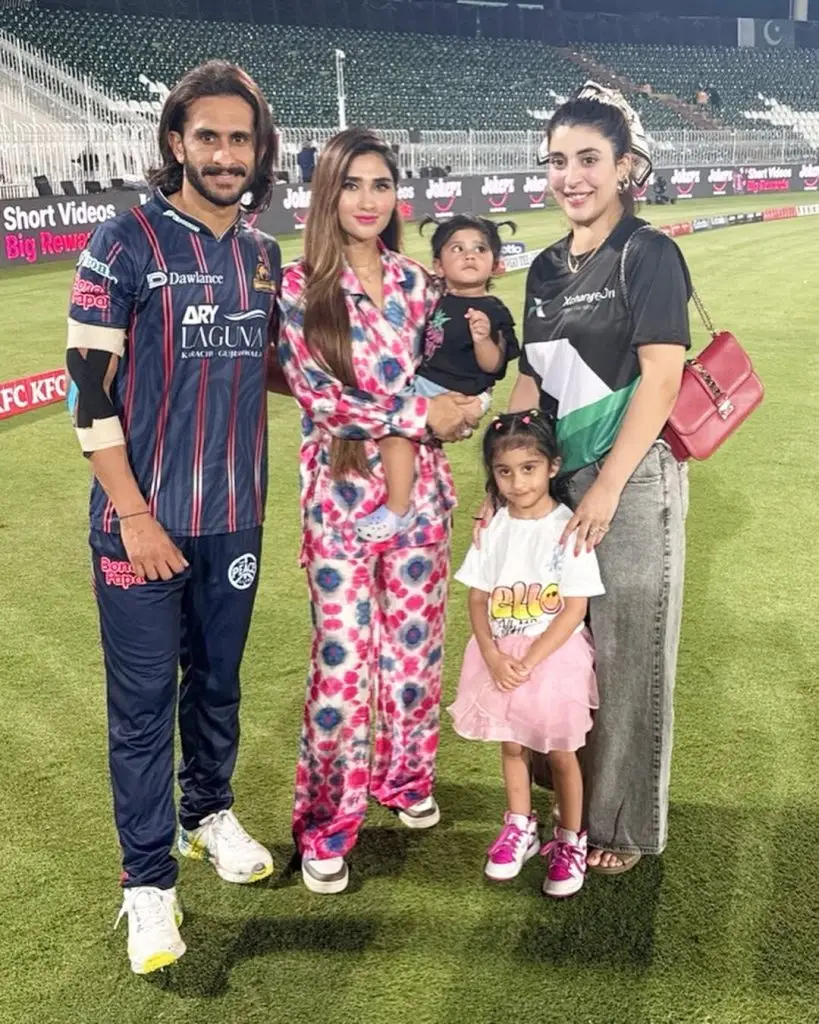 Samiya Hassan Ali’s Latst Beautiful Family Clicks From PSL
