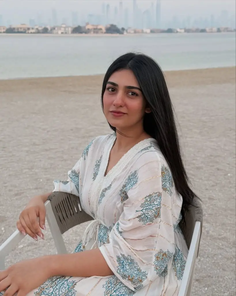 Sarah Khan’s Anti-Feminism Remarks Prompt Online Buzz
