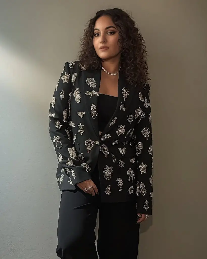 Bollywood Actress Sonakshi Sinha Exposes Indian Media