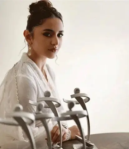 Yumna Zaidi’s Message After Becoming Most-Decorated LSA Winner