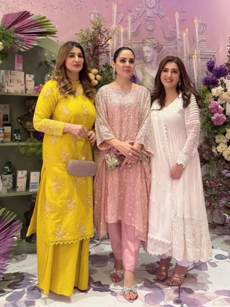 Celebrities Spotted at a Star Studded Dinner in Islamabad