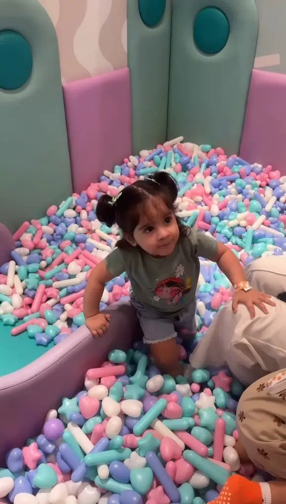 Aiman Khan Shares Adorable Pictures & Reel from Dubai