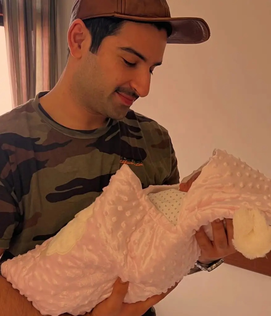 Aiman Khan, Amal & Miral, Wish Muneeb Butt on Father’s Day