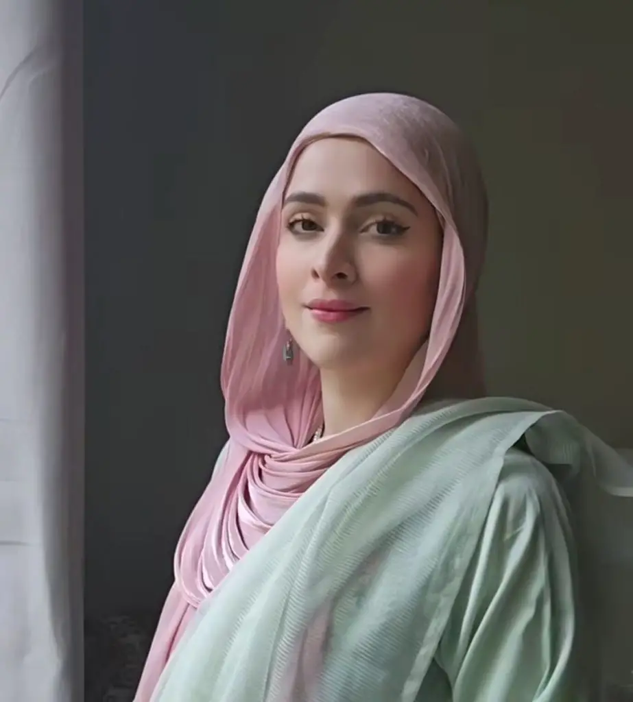 Famous Pakistani Actress Becomes Hijabi, Shares Struggles