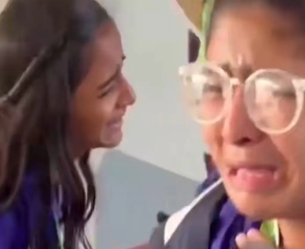 Babar Azam’s Crazy Fan Bursts into Tears After Meeting Him