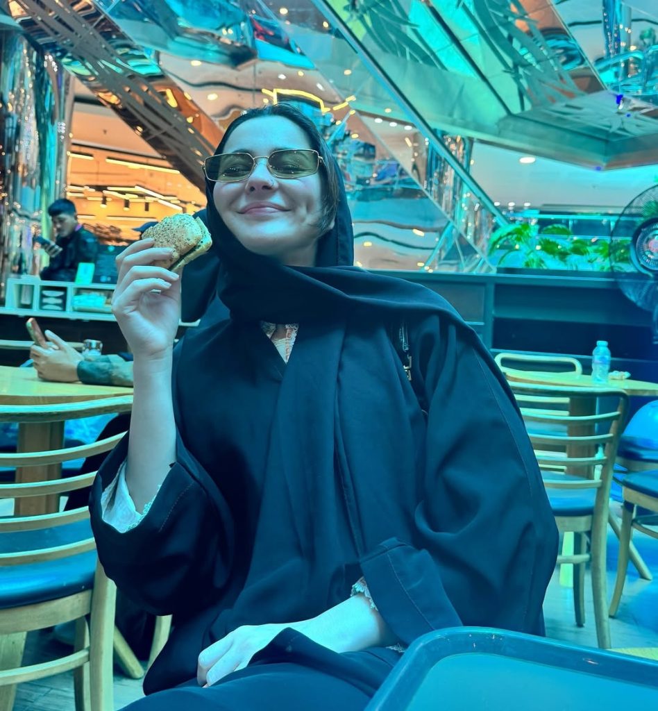 Hania Aamir Explores Saudi Arabia After Hajj